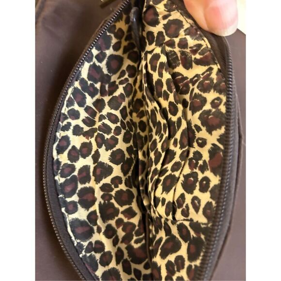 Travelon criss cross RDIF brown with animal print lined 10x12”multi compartment - Picture 9 of 11